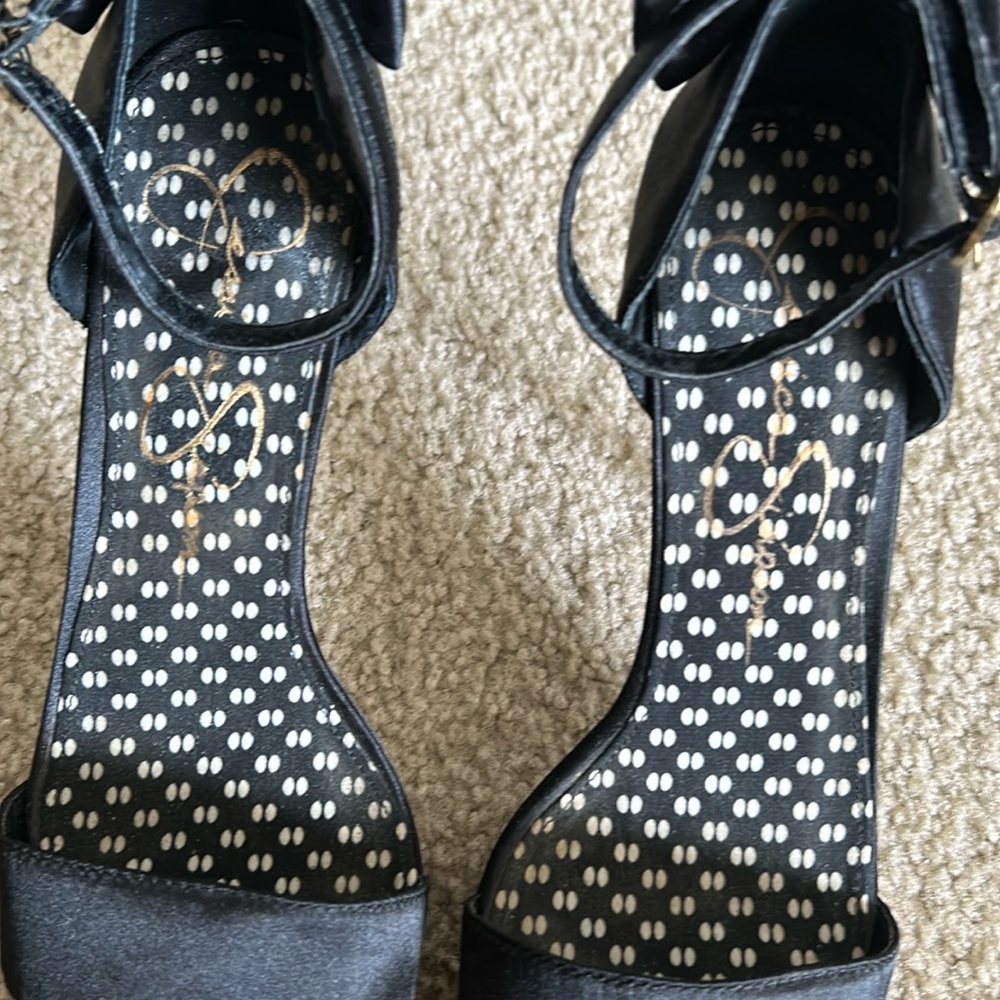 Women sandals
